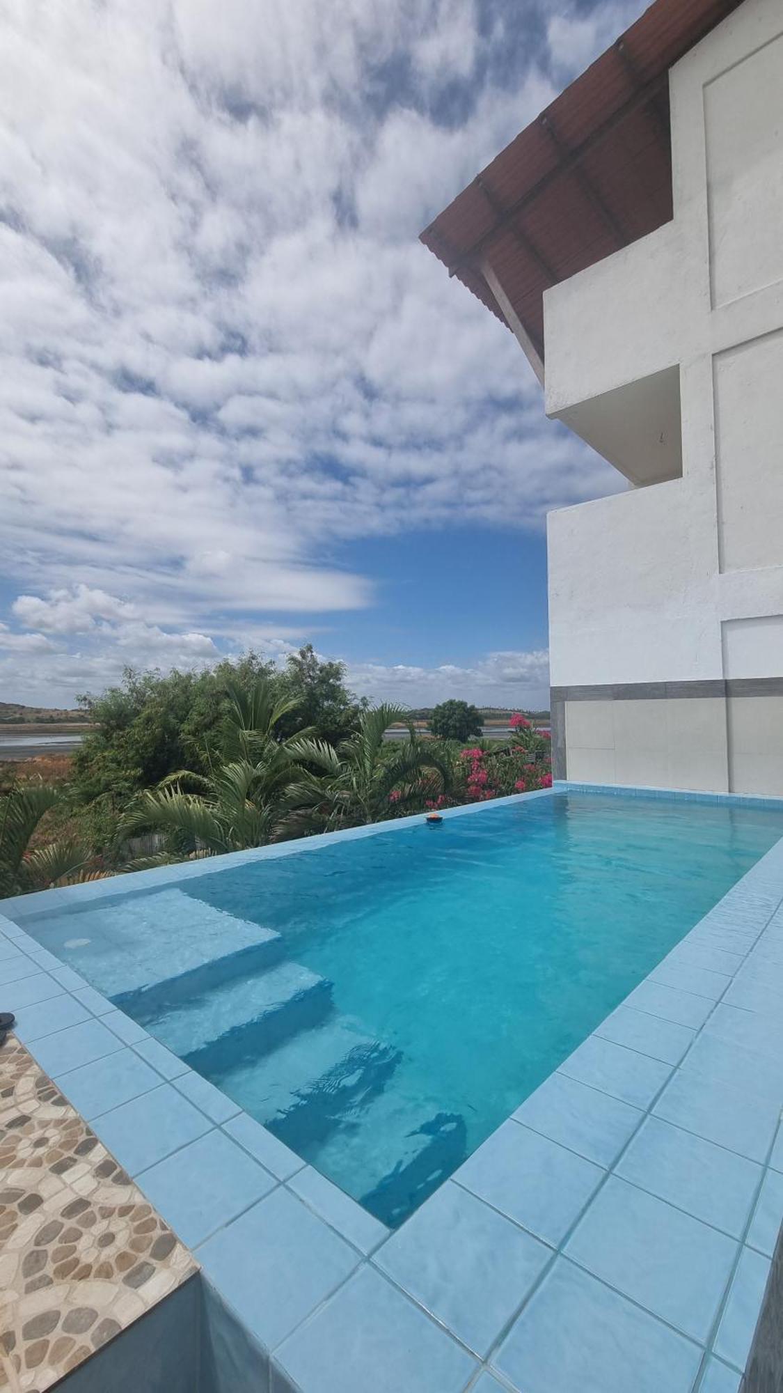 ホテル Solar Teixeira Flats Pôrto das Galinhas エクステリア 写真